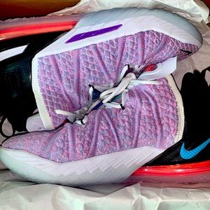 I’m selling a brand new pair of LeBron 18s